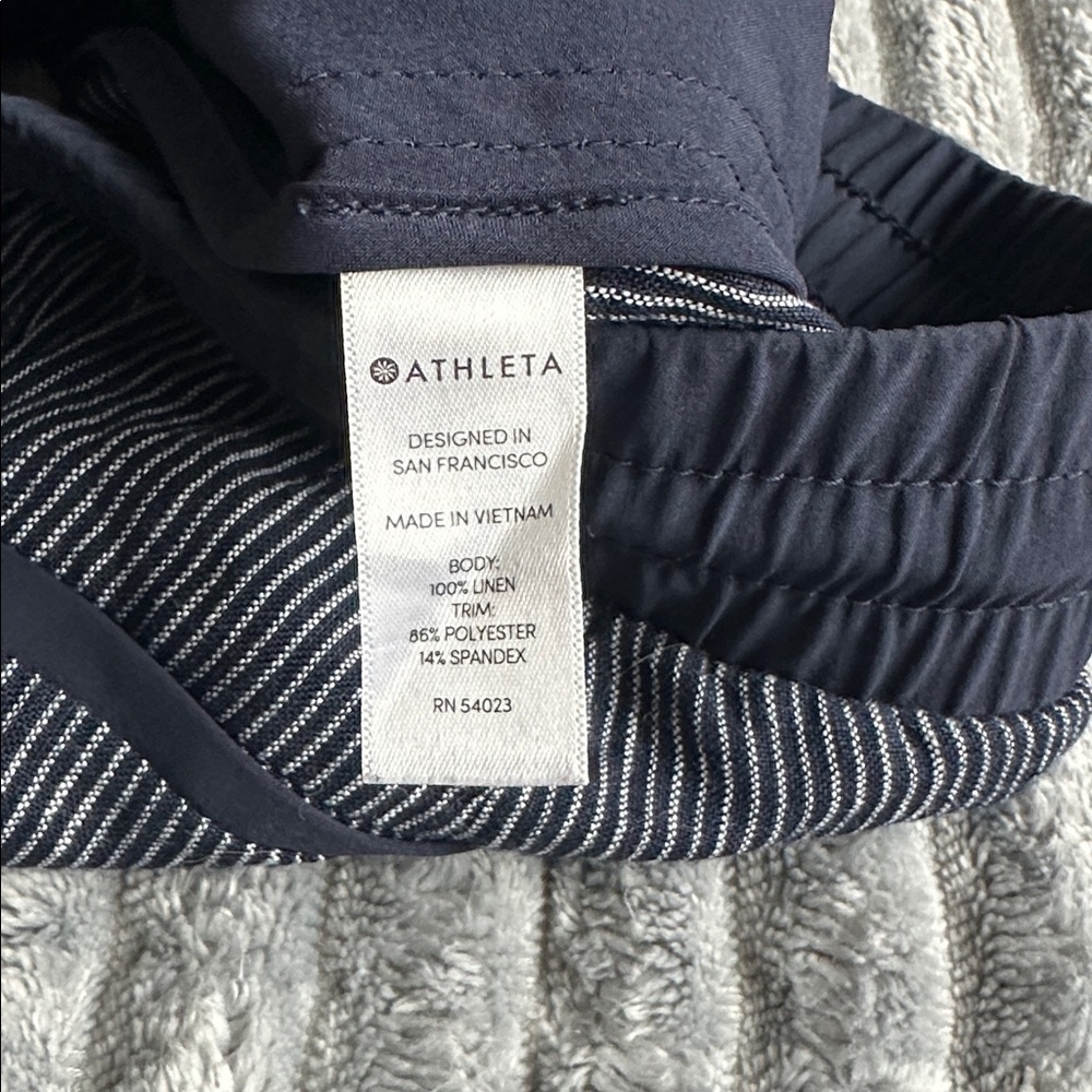 ATHLETA Bali Beachside Linen pull on
Shorts Navy Blue Stripe - Picture 3 of 6